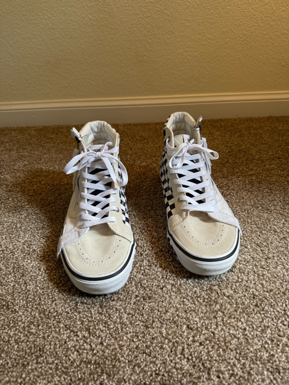 Vans Sk8 Hi Checkerboard Cap LX Shoes | White / Cream / Black | US 10M - Picture 3 of 5
